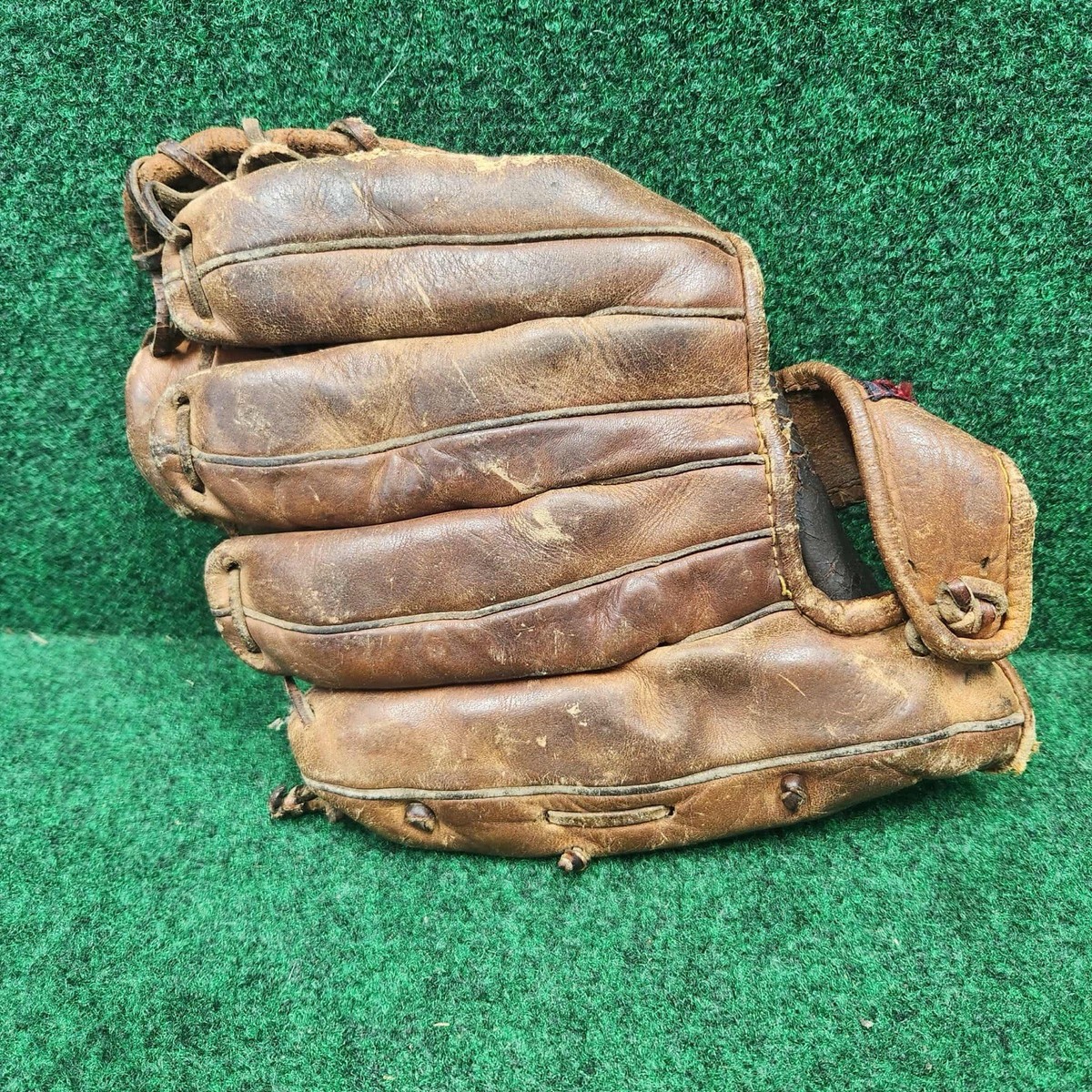 Vintage Roger Maris Spalding Trapocket 42-187 Baseball Glove
