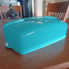 Tupperware Cake Taker Rectangular Cupcakes Serving Tray Carrier Reversible Blue