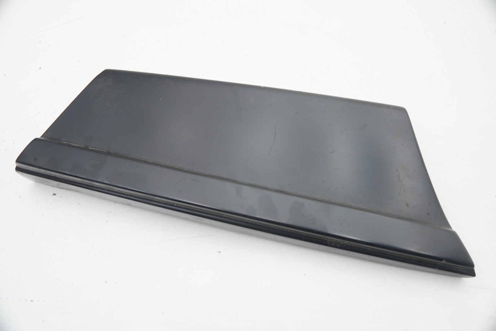 Rear Left Quarter Bumper Side Cover Panel Trim 60574500 OEM Ferrari Mondial 1985