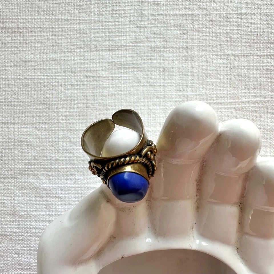 Anillo Vanessa Mooney Vintage Latón con Piedra Azul Ovalada Declaración Tamaño Ajustable Foto 4 de 4