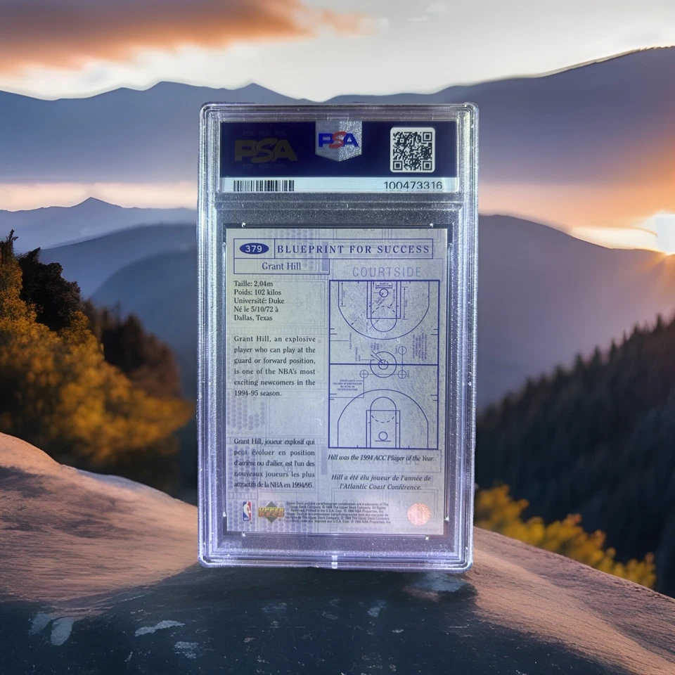 GRANT HILL 1994 COLLECTOR’S CHOICE FRENCH - GOLD SIGNATURE #379 PSA 8 NM-MT - Image 2 of 2