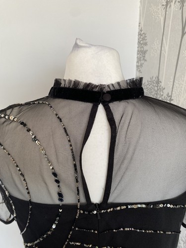 Vestido negro Monsoon Chloee BNWT adornado a mano lentejuelas artesanal talla Uk 14 - Imagen 8 de 11