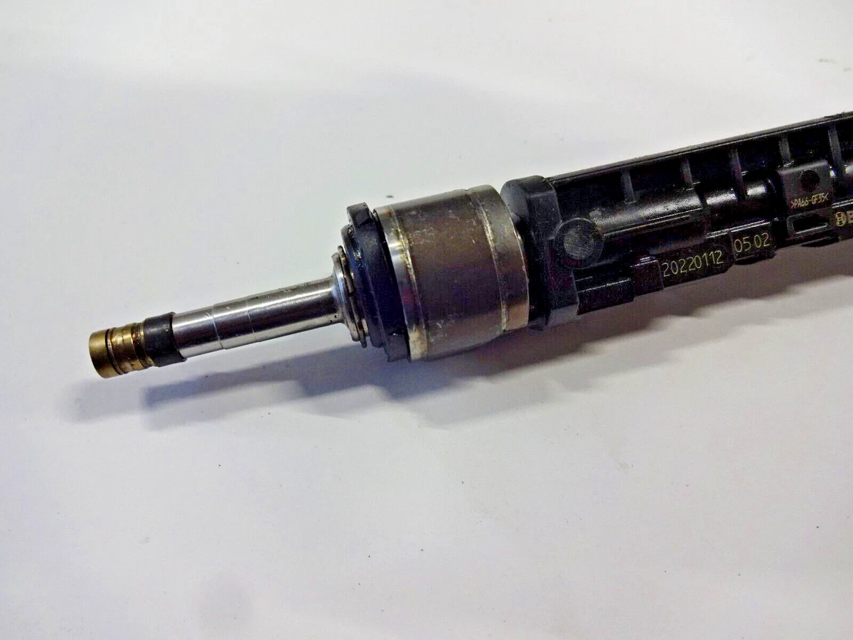 Injektor mit Düse Einspritzdüse Original Mercedes M282 W247 W177 