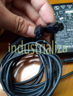 USED 1PC KEYENCE SJ-U1 Static eliminator power supply