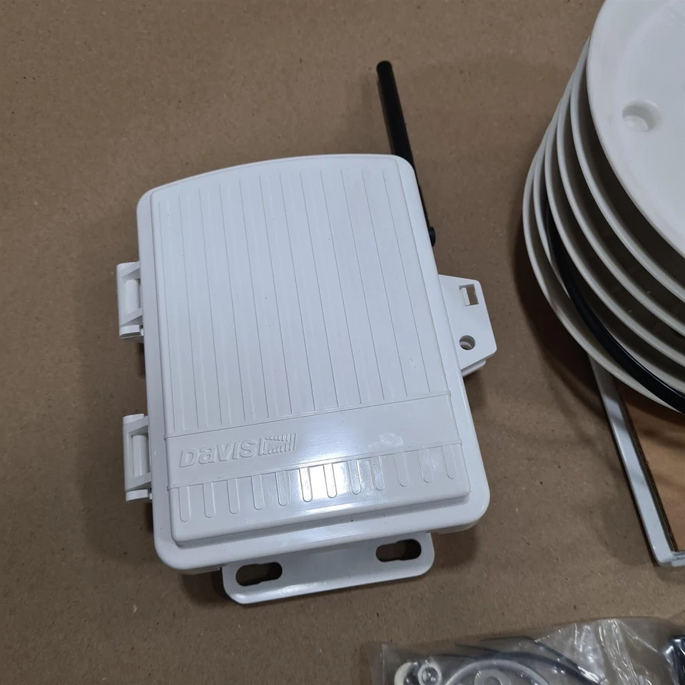 Davis Type 6352 Vantage Pro Temperature and Humidty Sensor - Image 2 of 4