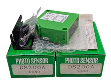 NEW Takenaka LTD DS200A Photoelectric Sensor, 12-24VDC, Lot of 2
