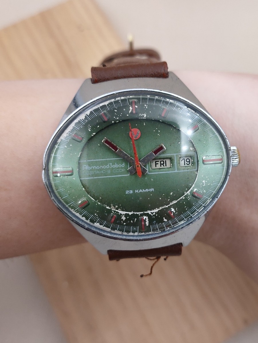 Vintage Soviet USSR Watch CHAIKA Stadium Mechanical 23 Jewels Day Date Working View 6