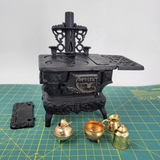 READ Crescent Cast Iron Wood Stove Childrens Toy With Some Accessory Pieces Vtg