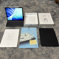 Apple iPad Pro 12.9 2020 256GB Apple Pencil ZUGU Logitech Folio Bundle