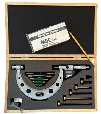Mitutoyo 340-711 Digital Micrometer, 0-6'' Possible unused.