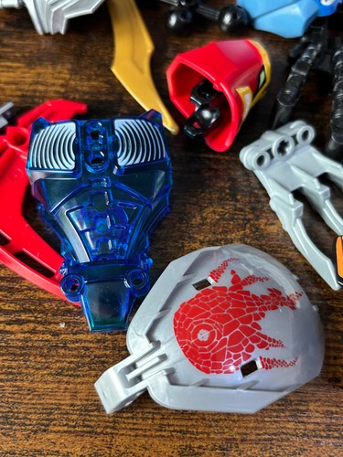 Joblot LEGO Bionicle Big Fig Parts Torso Accessories ETC - Picture 11 of 13