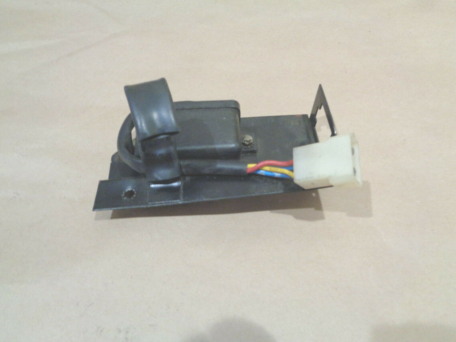 Ferrari 208,308 - Windshield Wiper Intermitter Switch Module P/N 40284309
