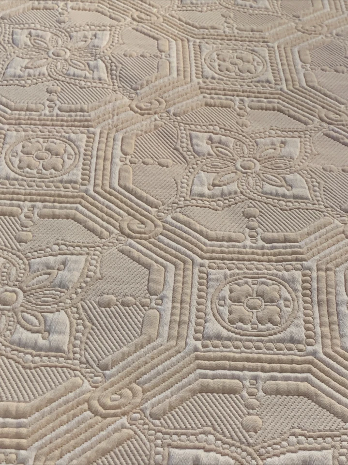 Vtg Colber Home Collection Bed Cover  Peachy  Pink Italy Mandala Queen /Full - Image 4 of 4