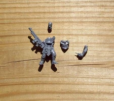 40K Genestealer Cults Goliath Rockgrinder Passenger w/ Demolition Charge Bits