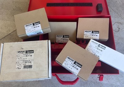 Uponor Unipipe Pressbacken Set 16, 20, 25, 32, 40 mm + Rohrschneider im Koffer, 