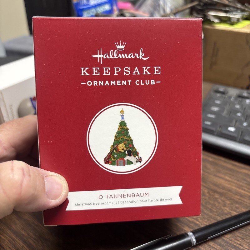 Hallmark Keepsake Ornament  O Tannenbaum