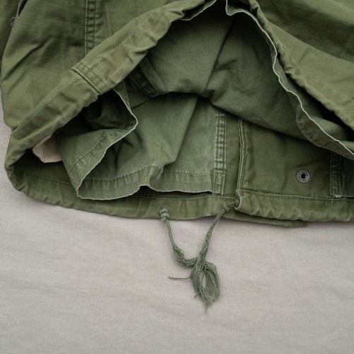 Vintage M-65 Herren Feldjacke Mantel mit Kapuze Scovill US Army Regular Small Alpha - Bild 16 von 17