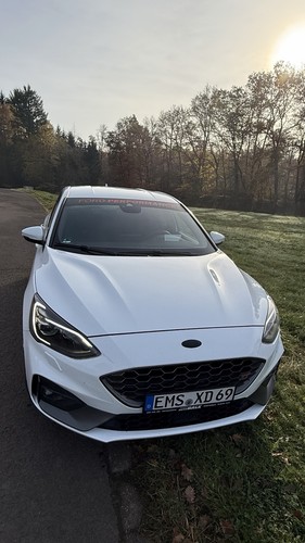 Focus 2,3 EcoBoost ST Styling-Paket Turnier mit Sternenhimmel