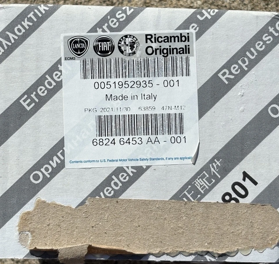 Conjunto de buje delantero OEM Mopar 68246453AA 15-23 Renegade 16-23 Fiat 500X NUEVO Foto 2 de 4