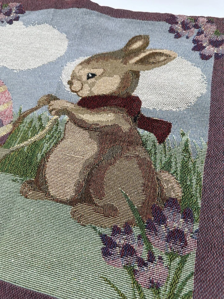 Двухсторонняя наволочка с гобеленом Easter Bunny 15 x 15 дюймов - Изображение 2 из 4