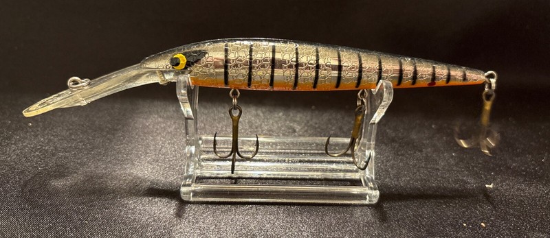 Smithwick Vintage  Rattlin Rogue  Black Stripe Orange Belly NOS