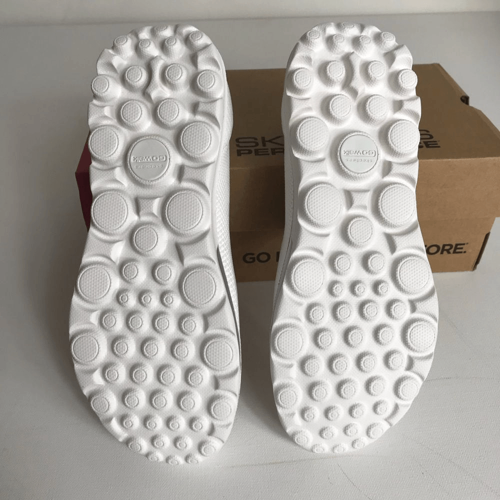 Skechers Daydream GoWalk Classic Solid Knit Slip Size: