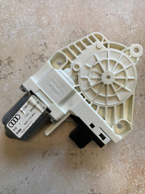 Skoda Yeti 5L/AUDI Bj.11 orig. BROSE Fensterhebermotor vorne links 8K0959811