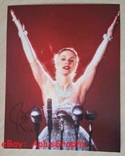 PATTI LuPONE... Evita (Broadway) SIGNED 11x14