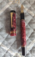Parker Duofold centennial marble red fountain pen