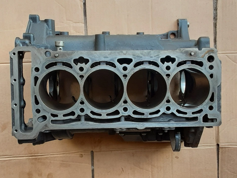 Bloque de cilindros de motor turbo VW Tiguan 2,0 L 135 k OEM sin envío Foto 2 de 4