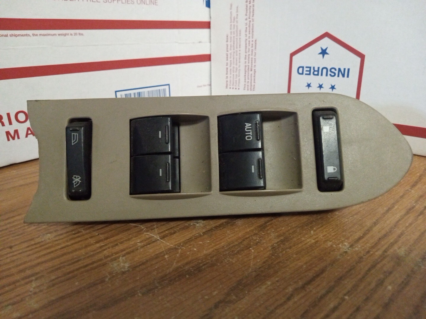 Driver Front Door Switch Drivers Window Master Fits 05-07 FIVE HUNDRED 1587757