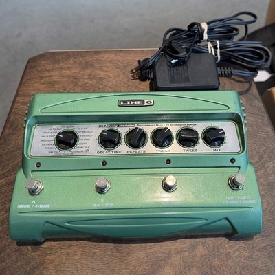 Line 6 DL4 Delay Looper Pedal w/ Power Supply (Pre-Owned)