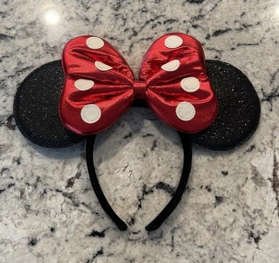 Disney Minnie Mouse Red Polka Dotted Bow Ears Headband Disney Minnie Mouse Red Polka Dot Bow Ears Fashion Headband  main image 3