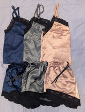 Pajama Set of 3 - 2 Piece Satiny Feel Size M