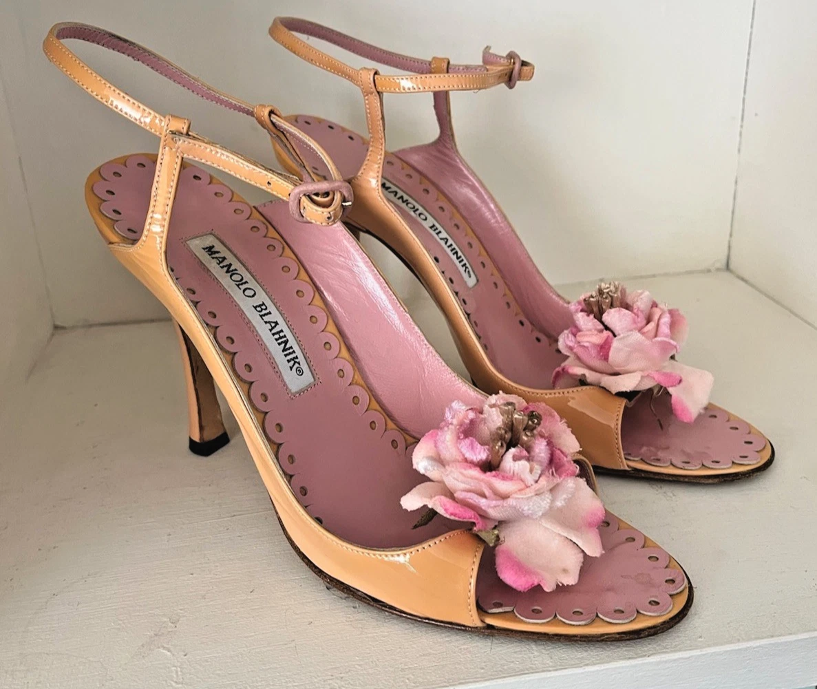 Manolo Blahnik Heels for Women with Vintage Stiletto for  display picture 1