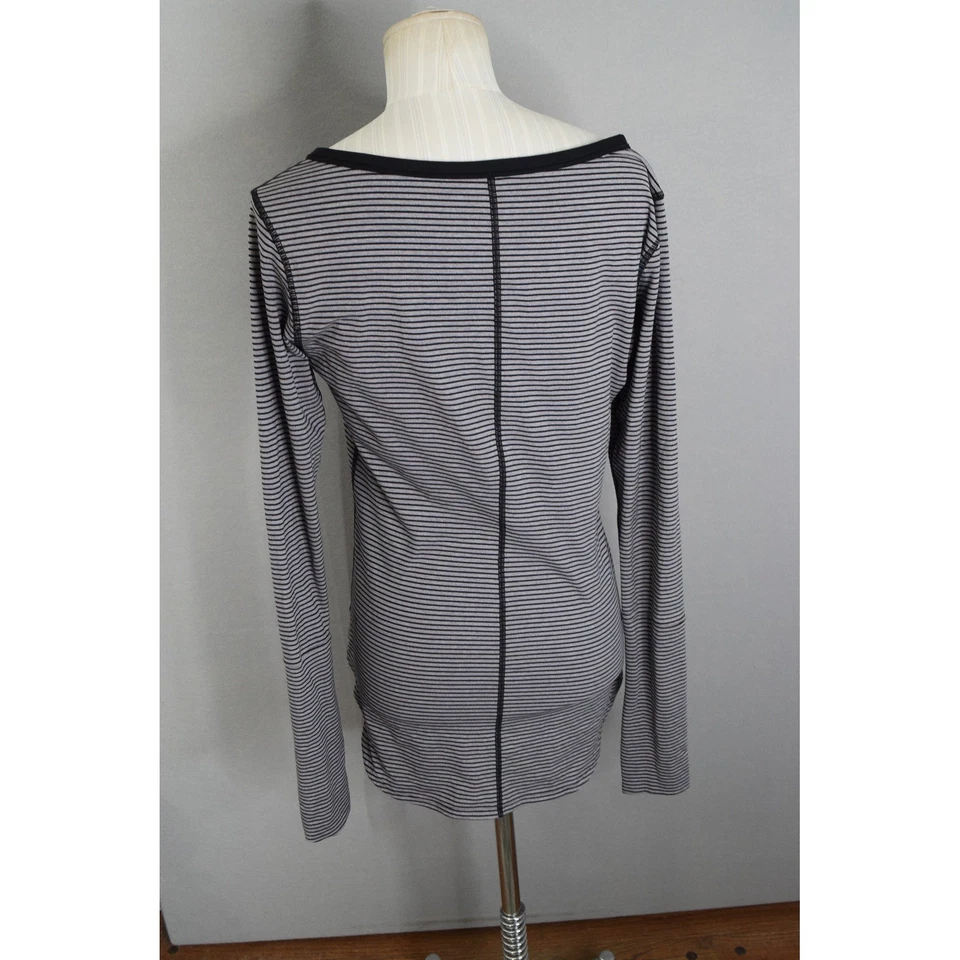 Lululemon Awesoma Henley 8? Top de manga larga a rayas camiseta deportiva para mujer Foto 3 de 4