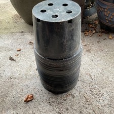 20 Black 2 Litre Assorted Black Plastic Plant Flower Pots - Used And Unwashed