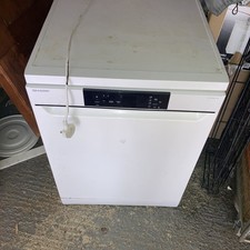 Dishwasher Free Standing Sharp Brand. Used.