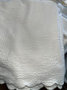 Sferra Alice Ivory King Bedskirt Floral Scallop Edge 100% Cotton Matelasse