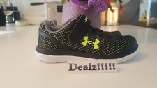 Under Armour Pursuit black/Yellow Kids Running Shoe size 11k Straps Slip On