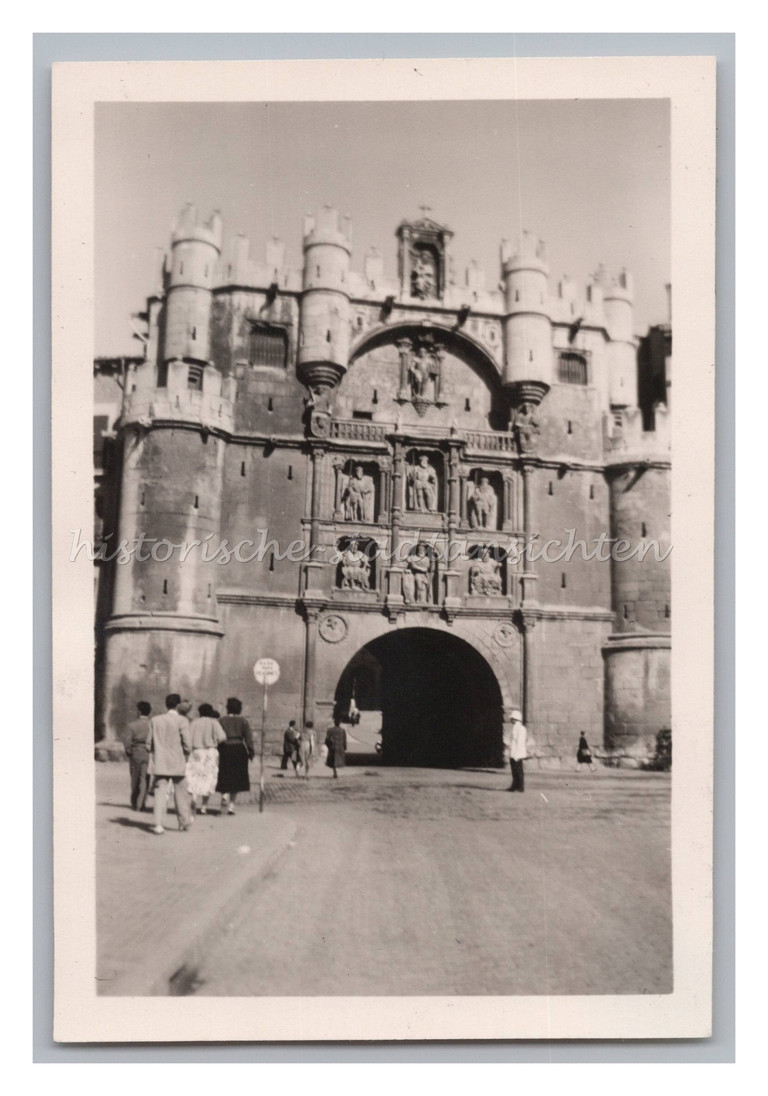 Burgos España 1954 - Puerta Ciudad Policía de Tráfico - Foto antigua años 50