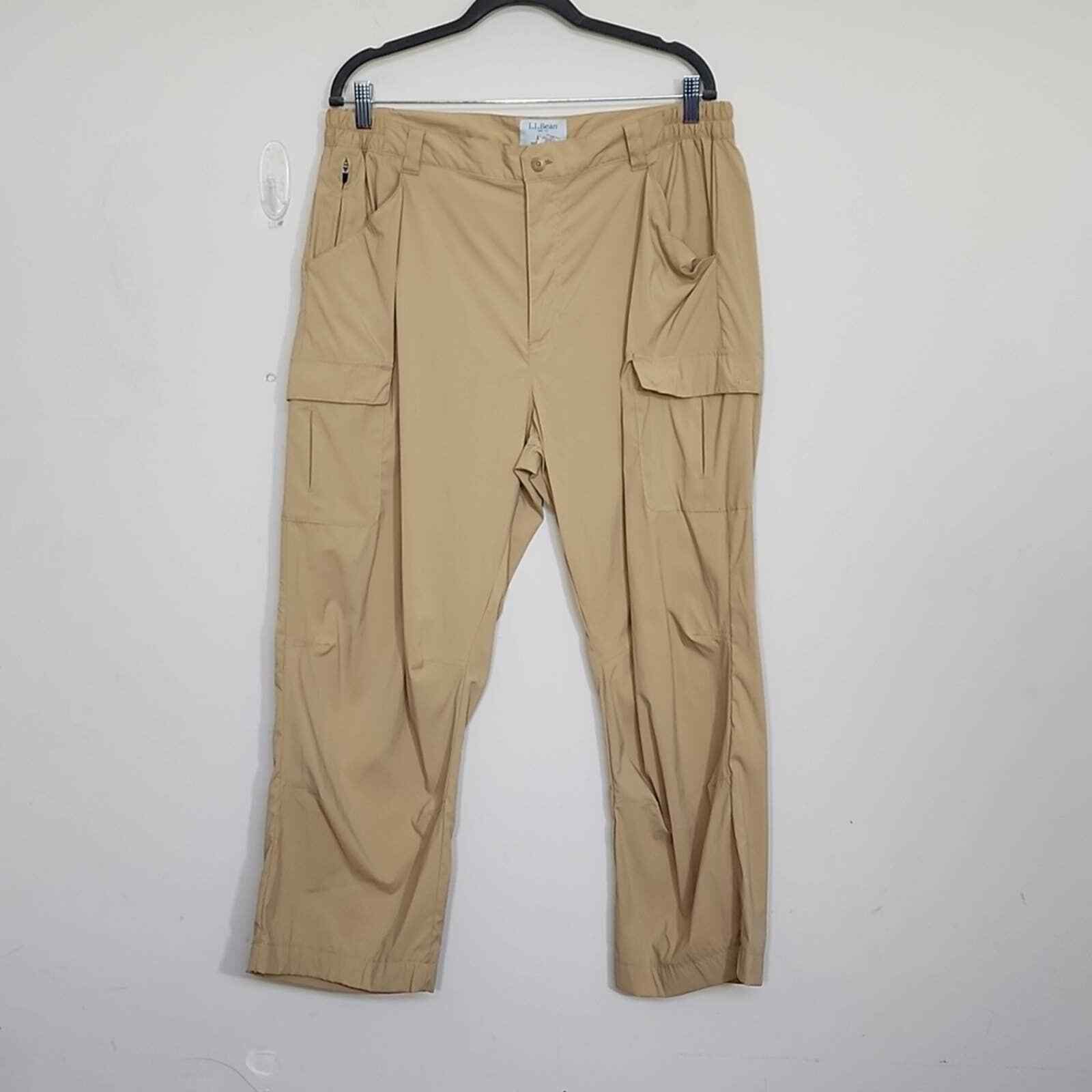 L.L. Bean Men Cargo Hiking Pants Size L Gem