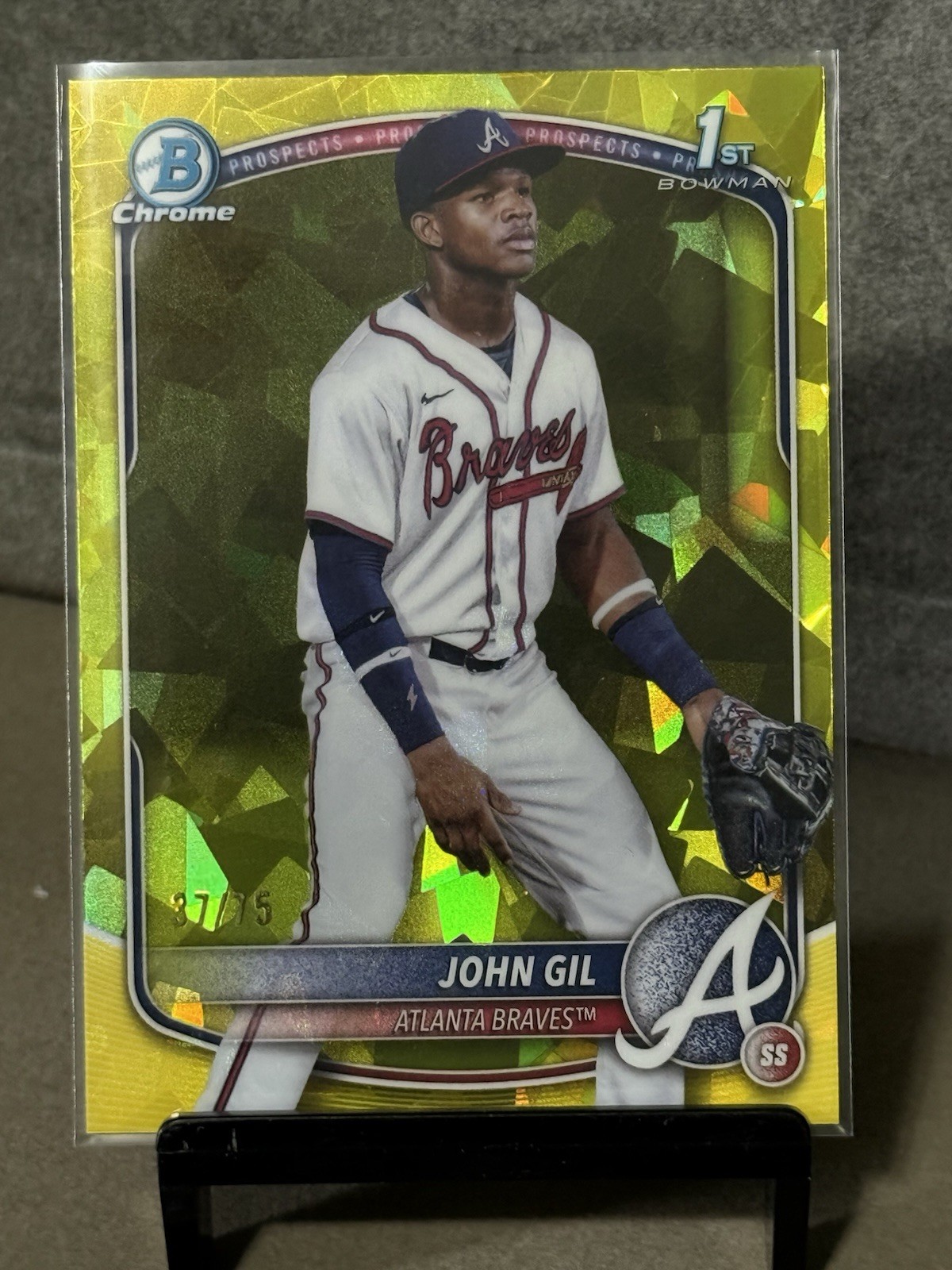 2025 BOWMAN CHROME SAPPHIRE YELLOW REFRACTOR John Gil #/75 1ST BRAVES🔥