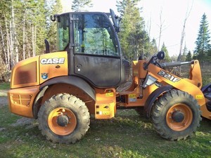 2016 Case 221F Compact Wheel Loader Enclosed Cab