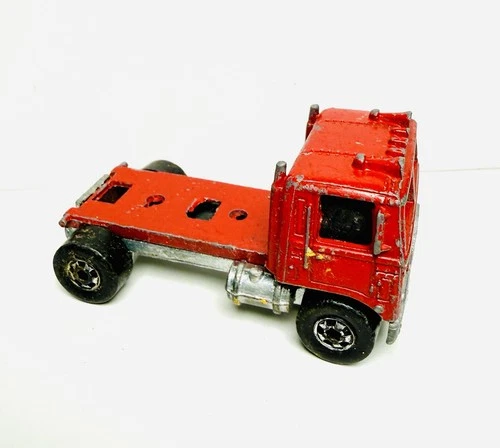 Hot Wheels Blackwall 1977 American Tipper Semi Dump Bed Red Enamel Truck
