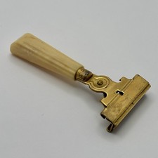 Vintage Eversharp Schick Razor Lucite Handle Made in USA