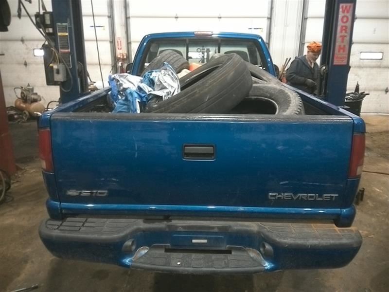 Driver Front Door Chevrolet Manual Fits 9805 BLAZER S10/JIMMY S15