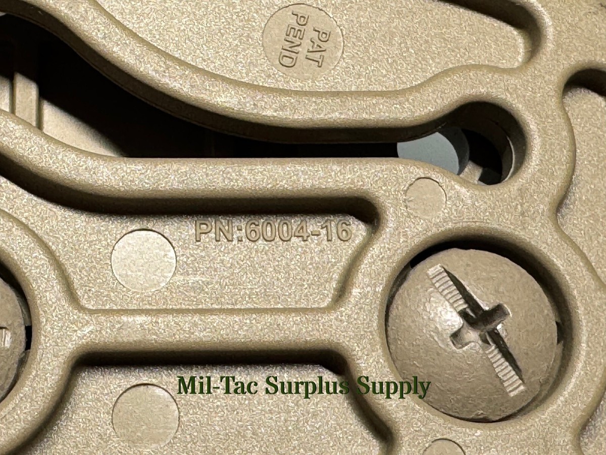 Safariland® AMTH-KIT2 QLS 22 Receiver Plate w/MOLLE Locking Fork