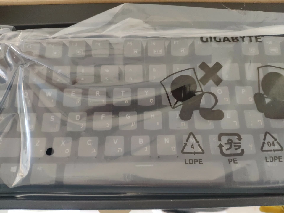 Gigabyte AORUS K1 Mechanical Gaming Keyboard MX Cherry RED Switch RGB Fusion - Image 2 of 4