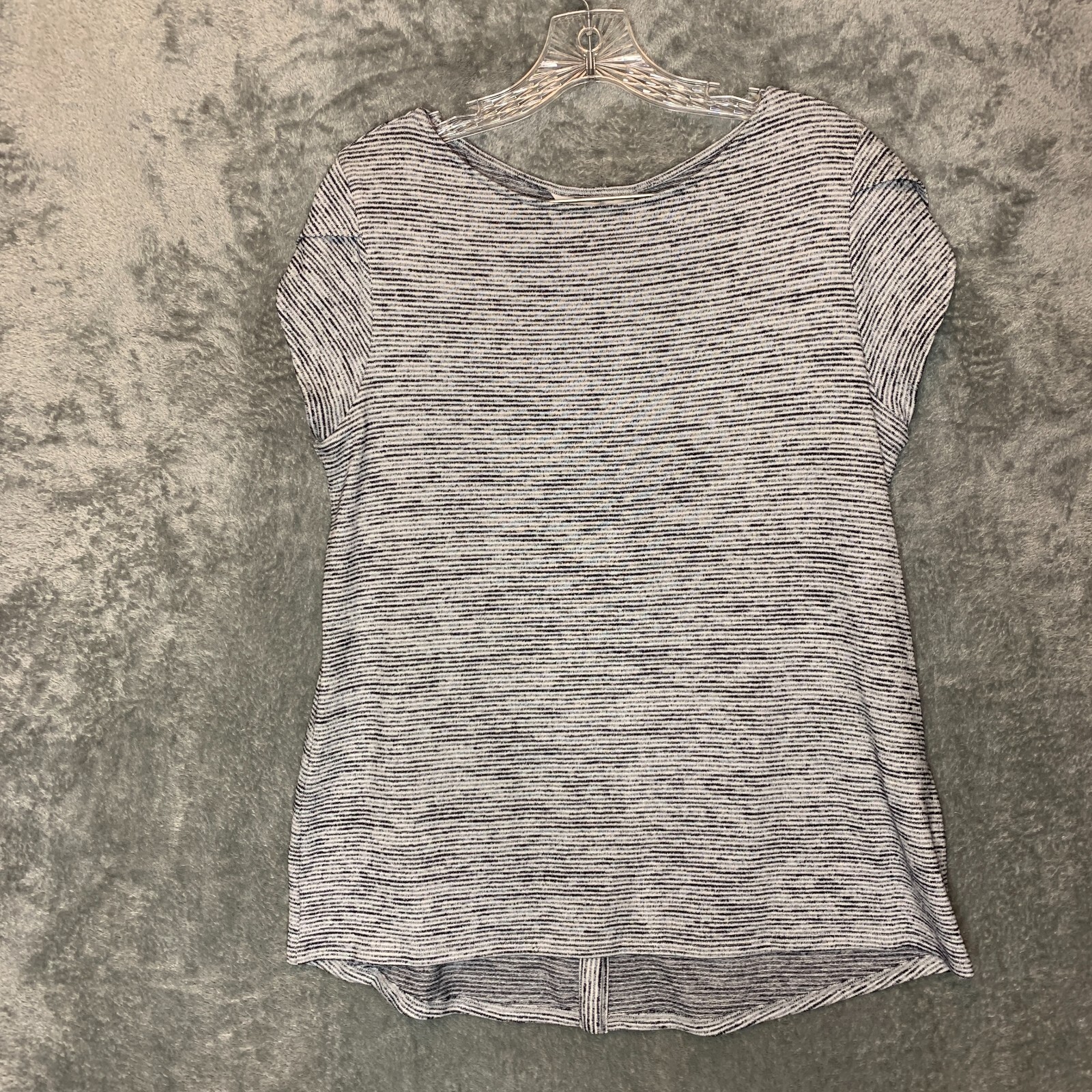 Stitch Fix Women Heathered Stripe Bravyan Button Back Detail Knit Stretchy Top L